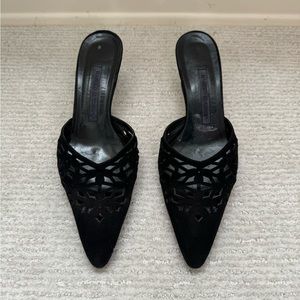 Manolo Blahnik Black Suede Laser Cutout Mule Kitten Heels Sz 38